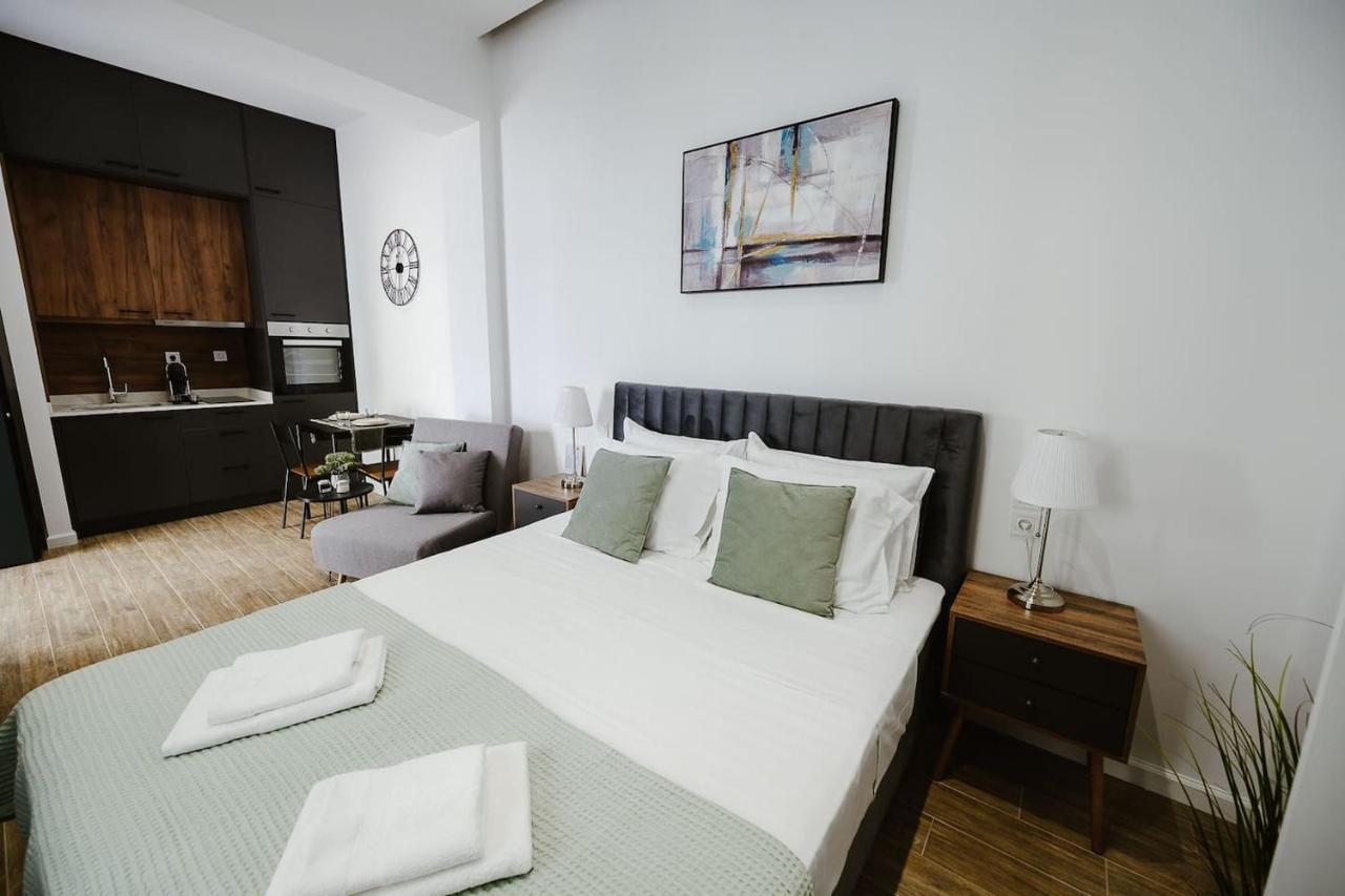 M & N Guesthouse Volos Eksteriør bilde